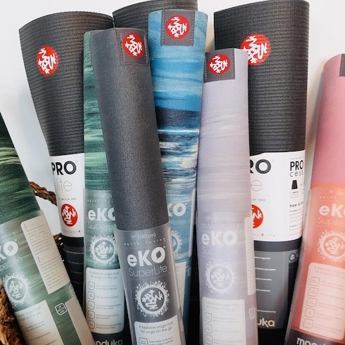 66EAF988-8BA7-4EB1-BA13-AE210A2D4956_1_105_c tapis yoga manduka naturels responsable écologique anti-dérapant