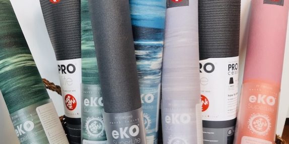 66EAF988-8BA7-4EB1-BA13-AE210A2D4956_1_105_c tapis yoga manduka naturels responsable écologique anti-dérapant